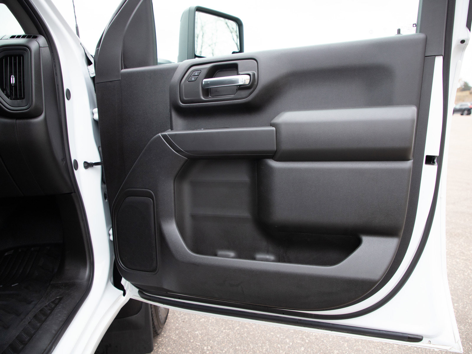 Used 2024 GMC Sierra 2500 Pro w/ 1SA Pro Safety Plus Package image 9