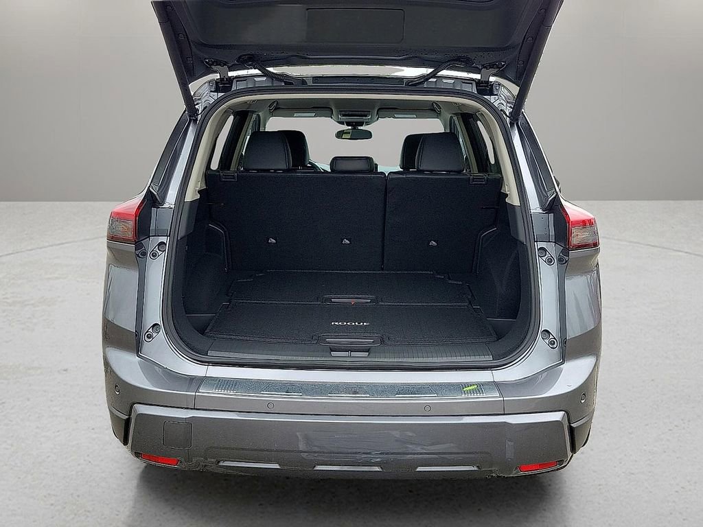 Used 2025 Nissan Rogue SL image 8
