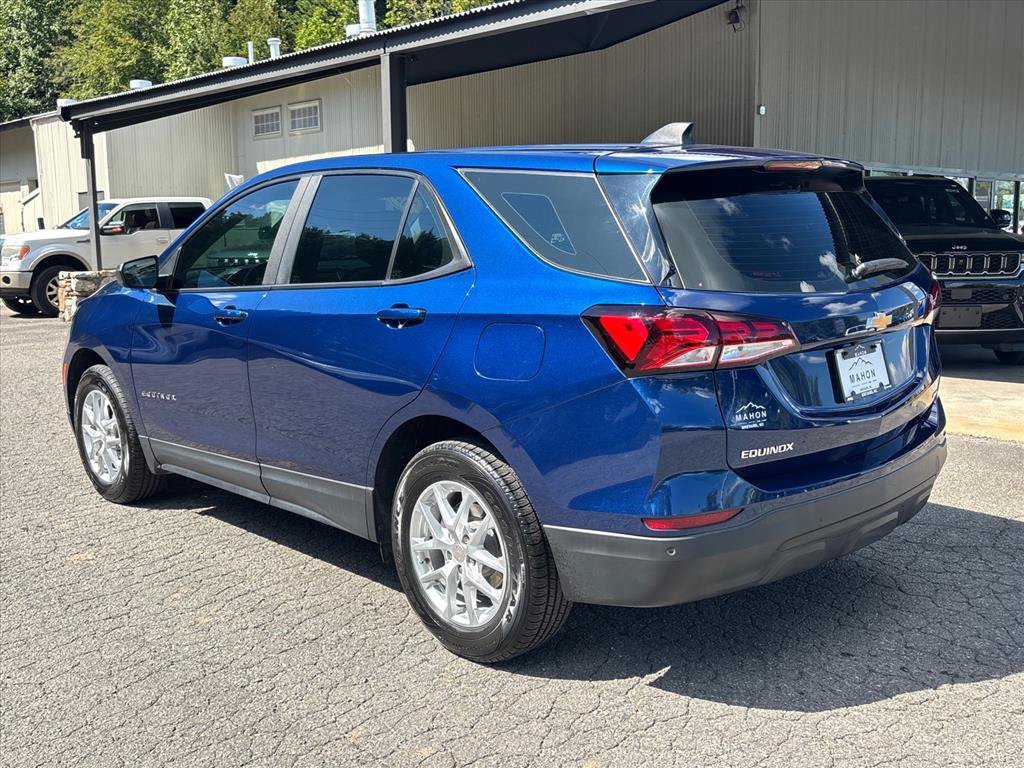 Used 2022 Chevrolet Equinox LS AWD/4WD image 7