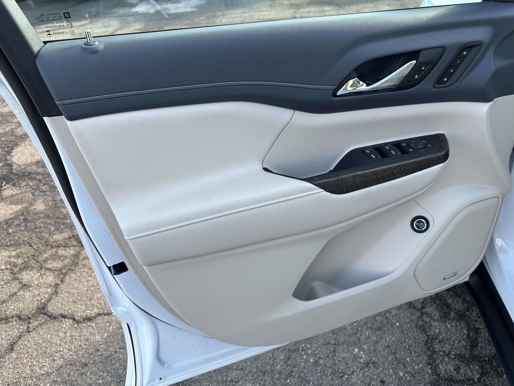 Certified 2023 GMC Acadia Denali w/ Denali Ultimate Package image 19