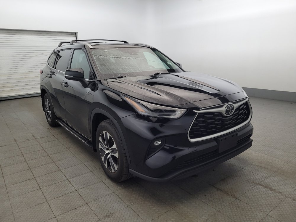 Used 2022 Toyota Highlander XLE AWD/4WD image 13