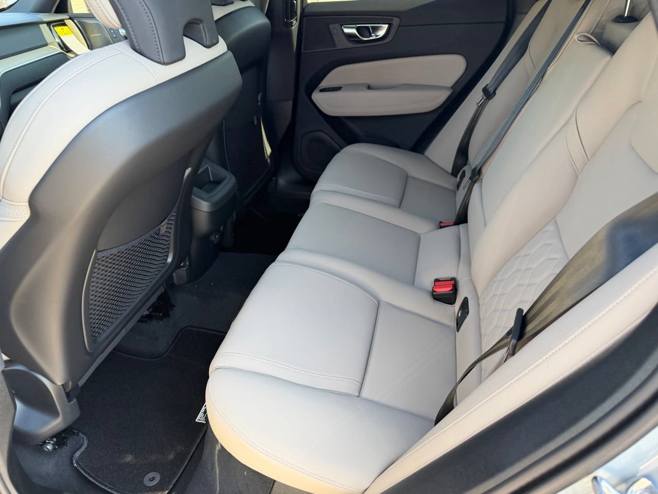 New 2027 Volvo XC60 B5 Plus AWD/4WD image 20