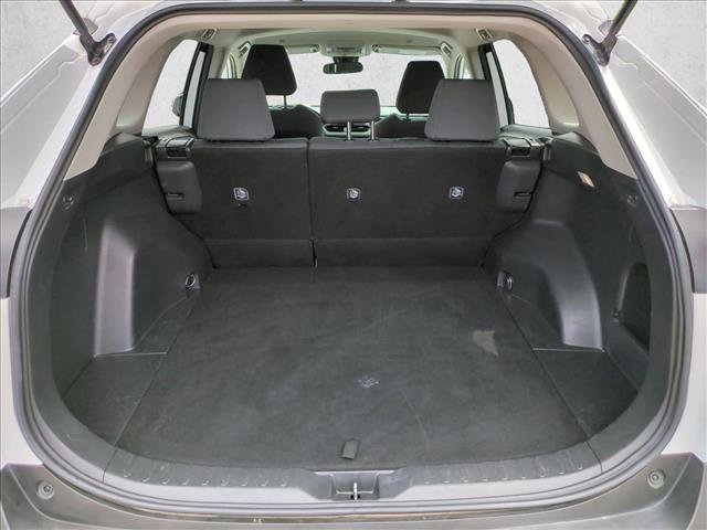Used 2025 Toyota RAV4 XLE AWD/4WD image 6