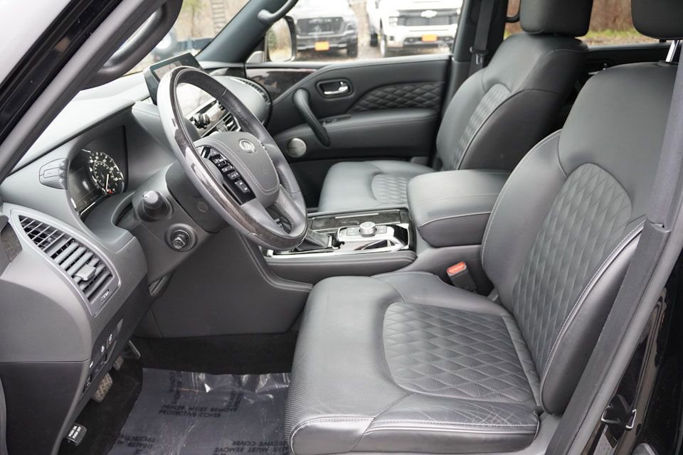 Used 2023 INFINITI QX80 Sensory w/ All-Season Package image 16