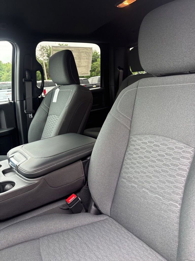 New 2026 RAM 3500 Tradesman AWD/4WD image 15