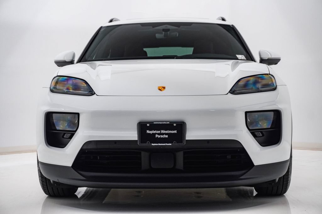 Certified 2025 Porsche Macan 4S Electric AWD/4WD image 6