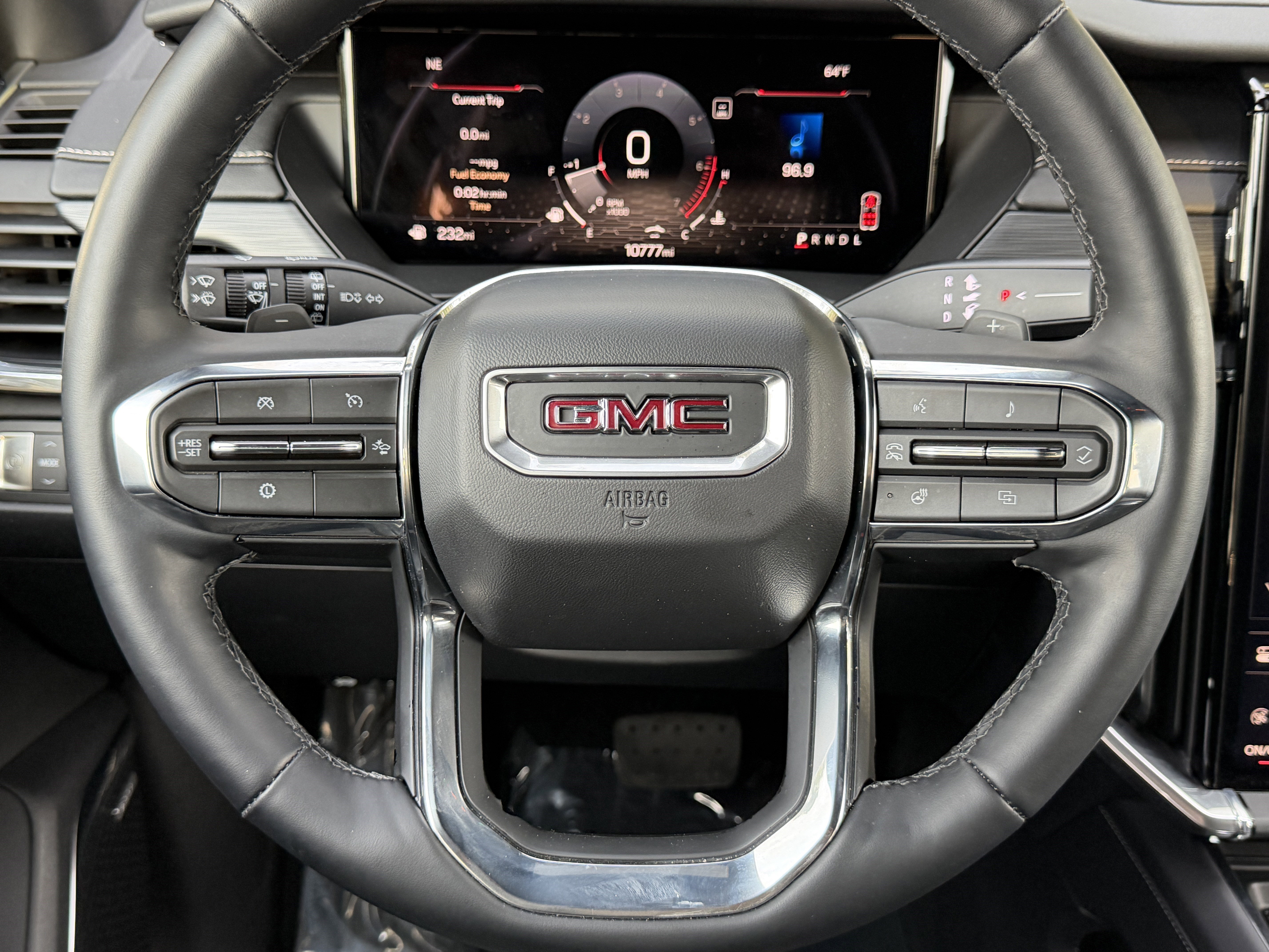 Used 2025 GMC Acadia Elevation image 43