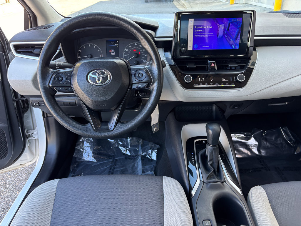 Used 2025 Toyota Corolla LE FWD image 16
