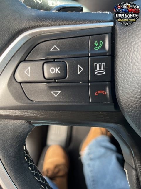 Used 2025 Jeep Grand Cherokee Laredo w/ Trailer Tow Package image 14