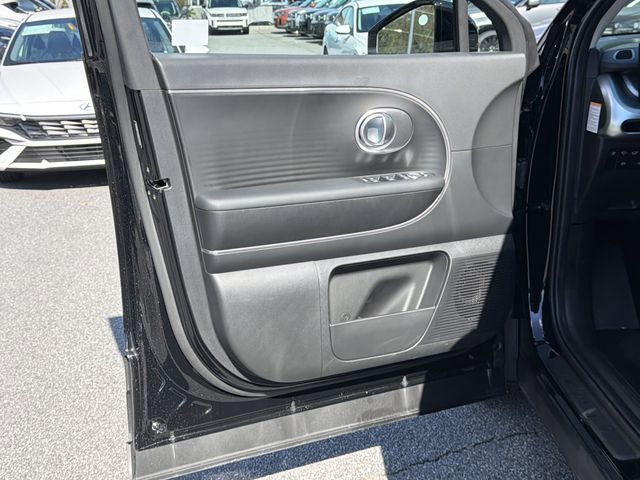 New 2026 Hyundai Ioniq 9 SE image 9