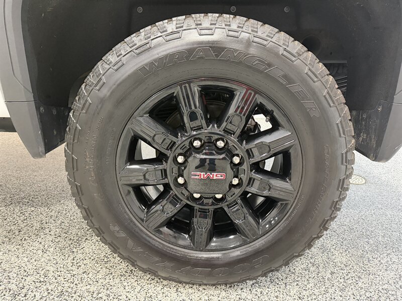 Used 2026 GMC Sierra 2500 AT4 AWD/4WD image 30