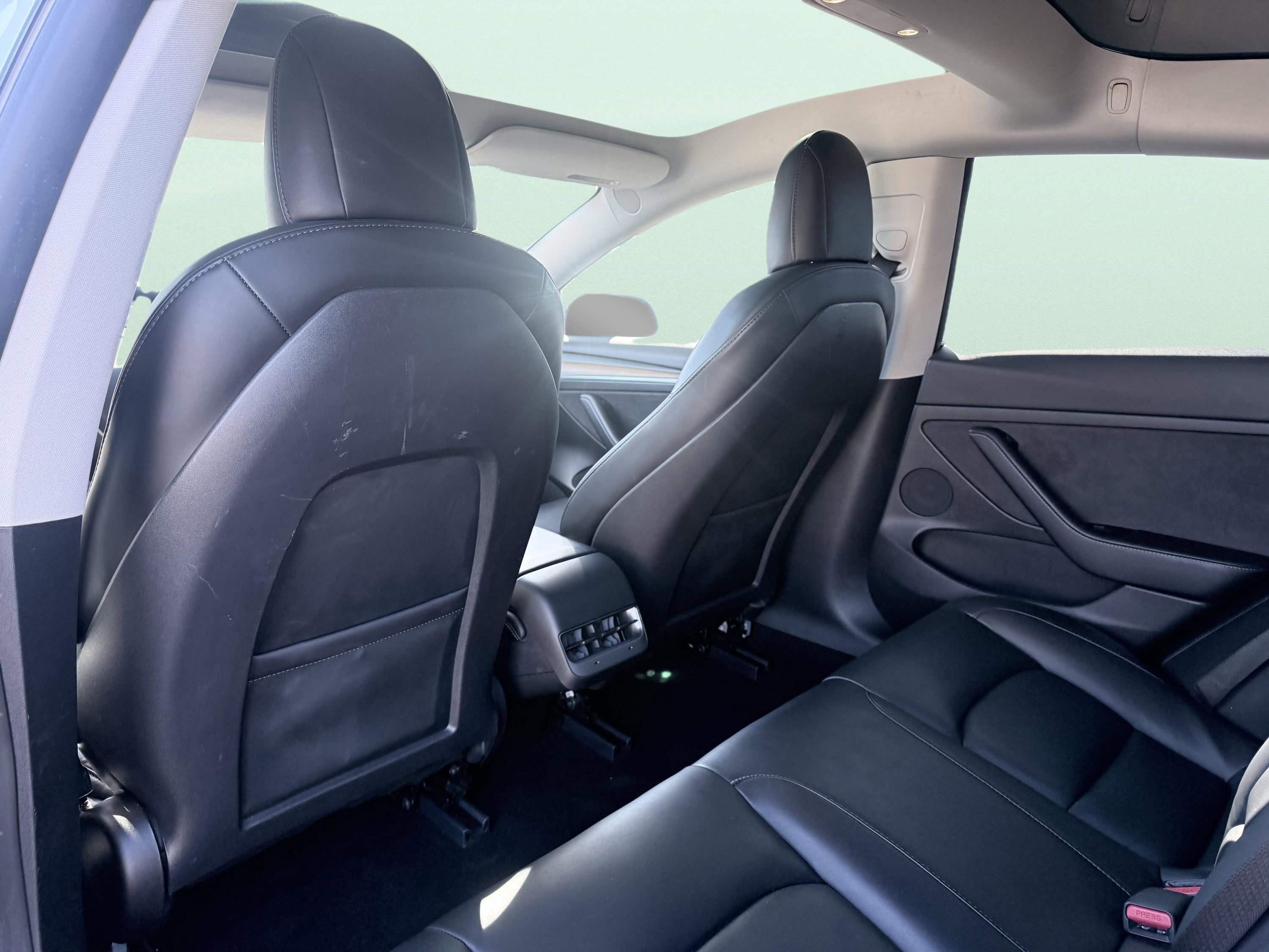 Used 2022 Tesla Model 3 Long Range image 35