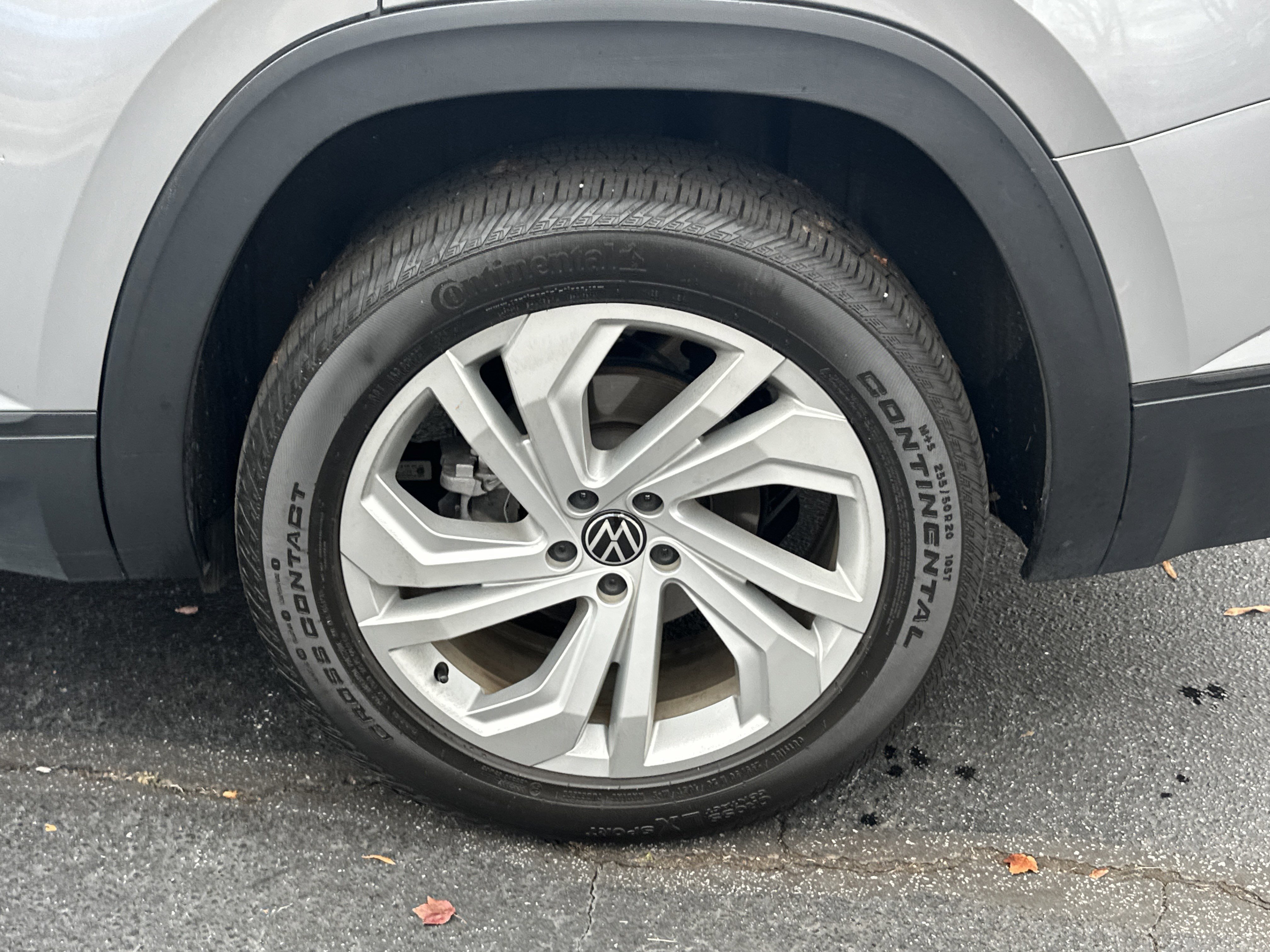 Used 2022 Volkswagen Atlas SE w/ Panoramic Sunroof Package image 17