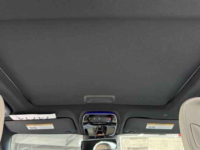 Used 2024 Mercedes-Benz C 300 Sedan image 3