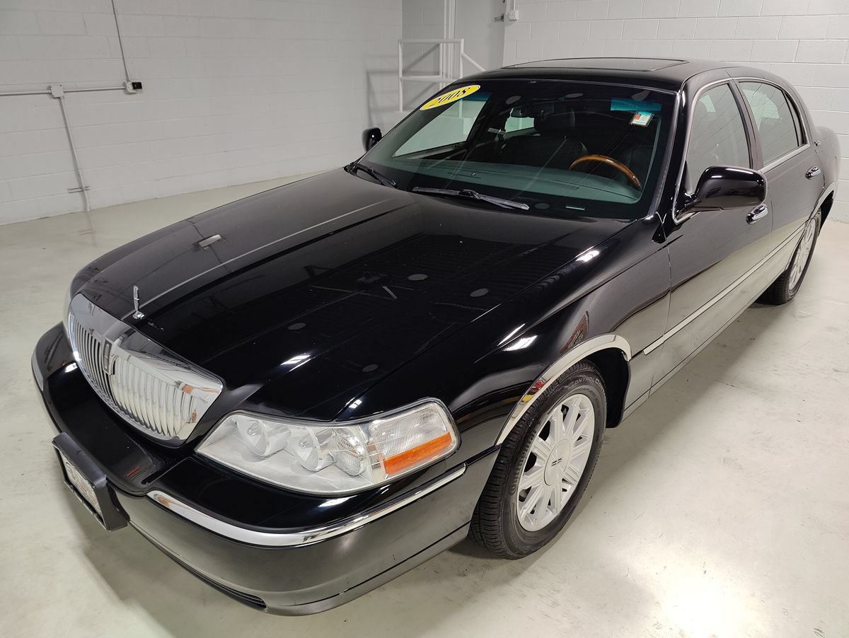 Used 2008 Lincoln Town Car Signature Limited RWD image 18