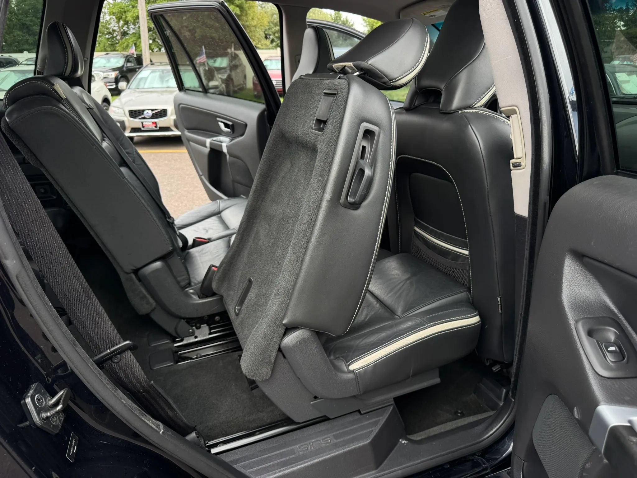 Used 2010 Volvo XC90 3.2 R-Design AWD/4WD image 23