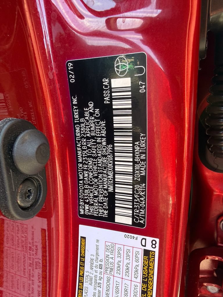 Used 2019 Toyota C-HR LE FWD image 17