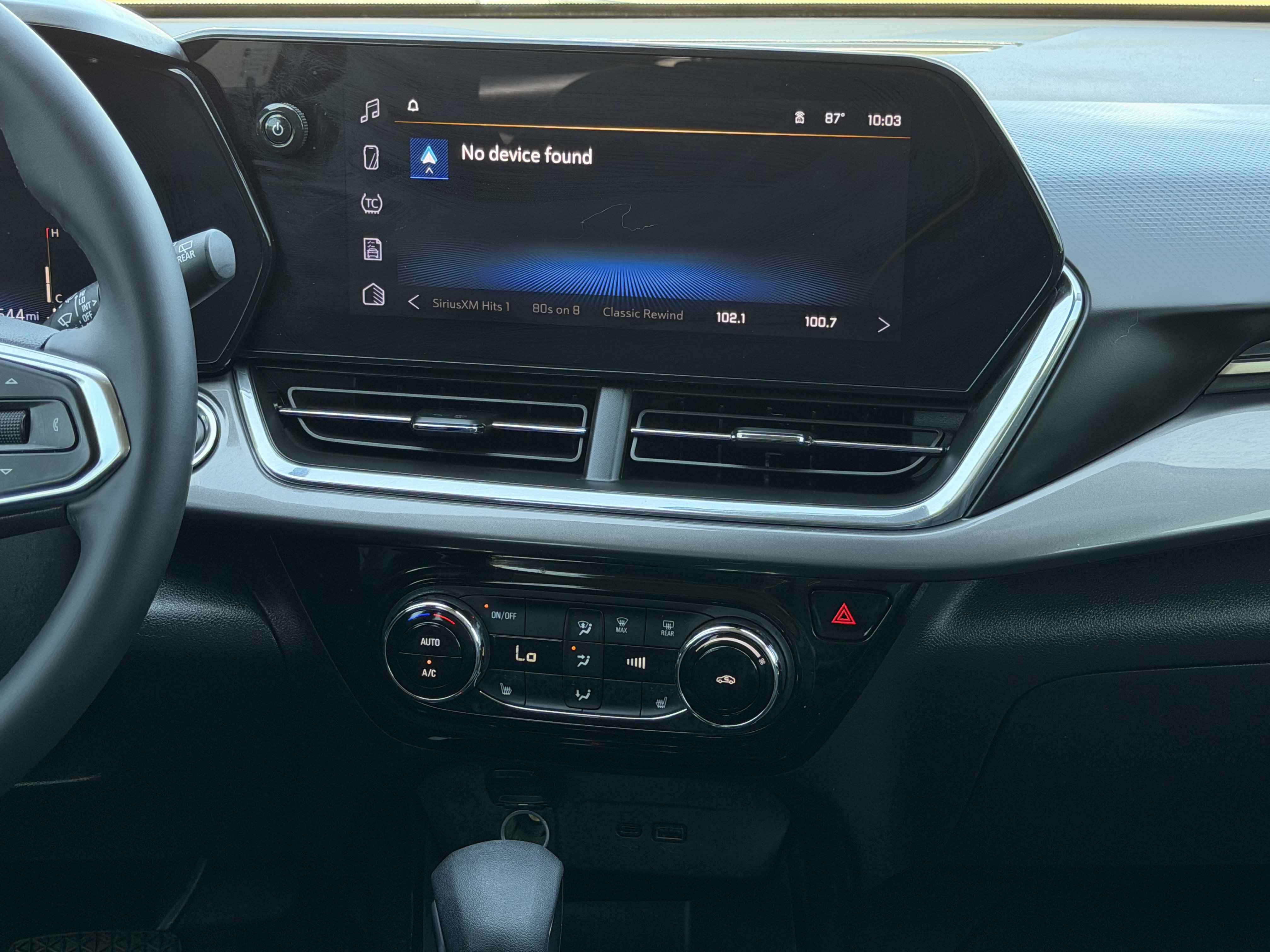 Used 2025 Chevrolet Trax ACTIV w/ Driver Confidence Package FWD image 20