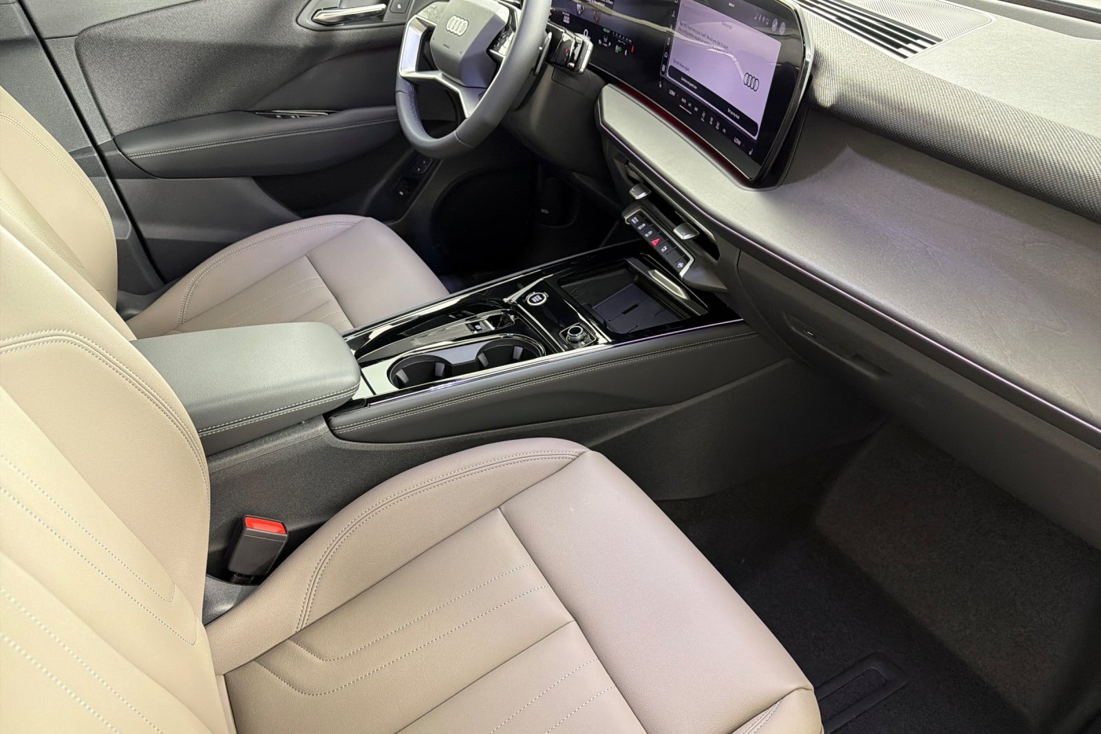 New 2026 Audi Q3 quattro 2.0T AWD/4WD image 15