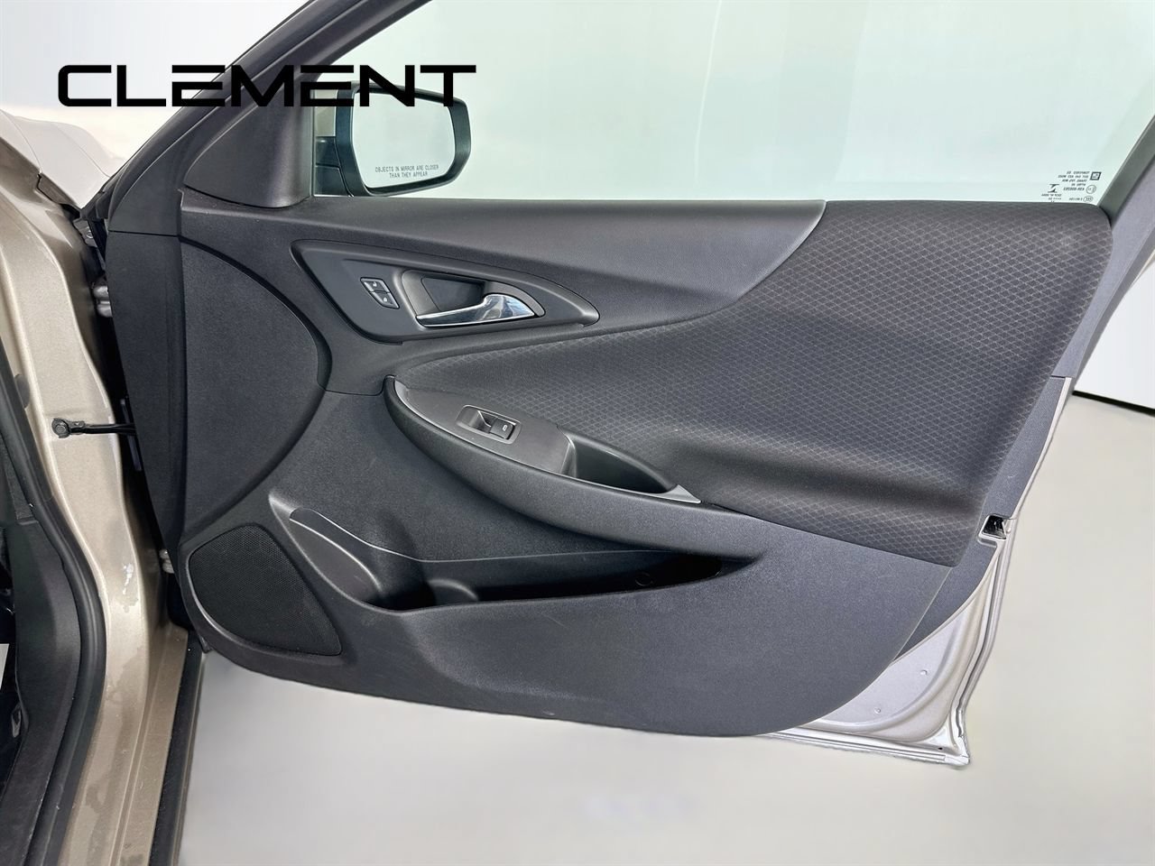 Used 2024 Chevrolet Malibu LT FWD image 34