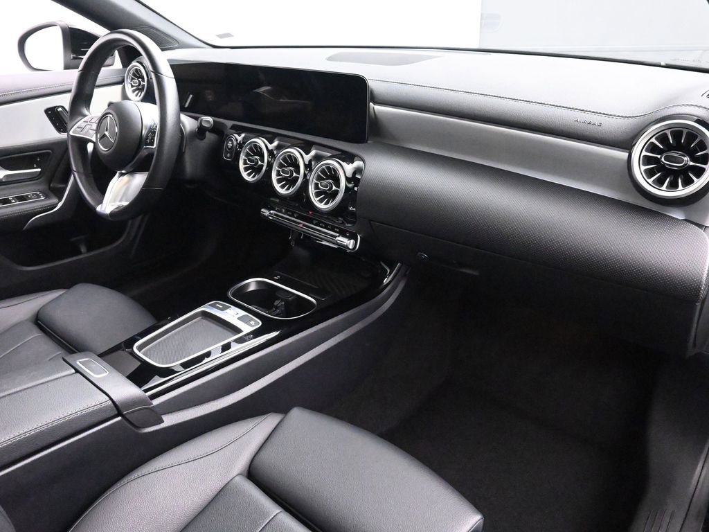 Used 2025 Mercedes-Benz CLA 250 4MATIC image 25