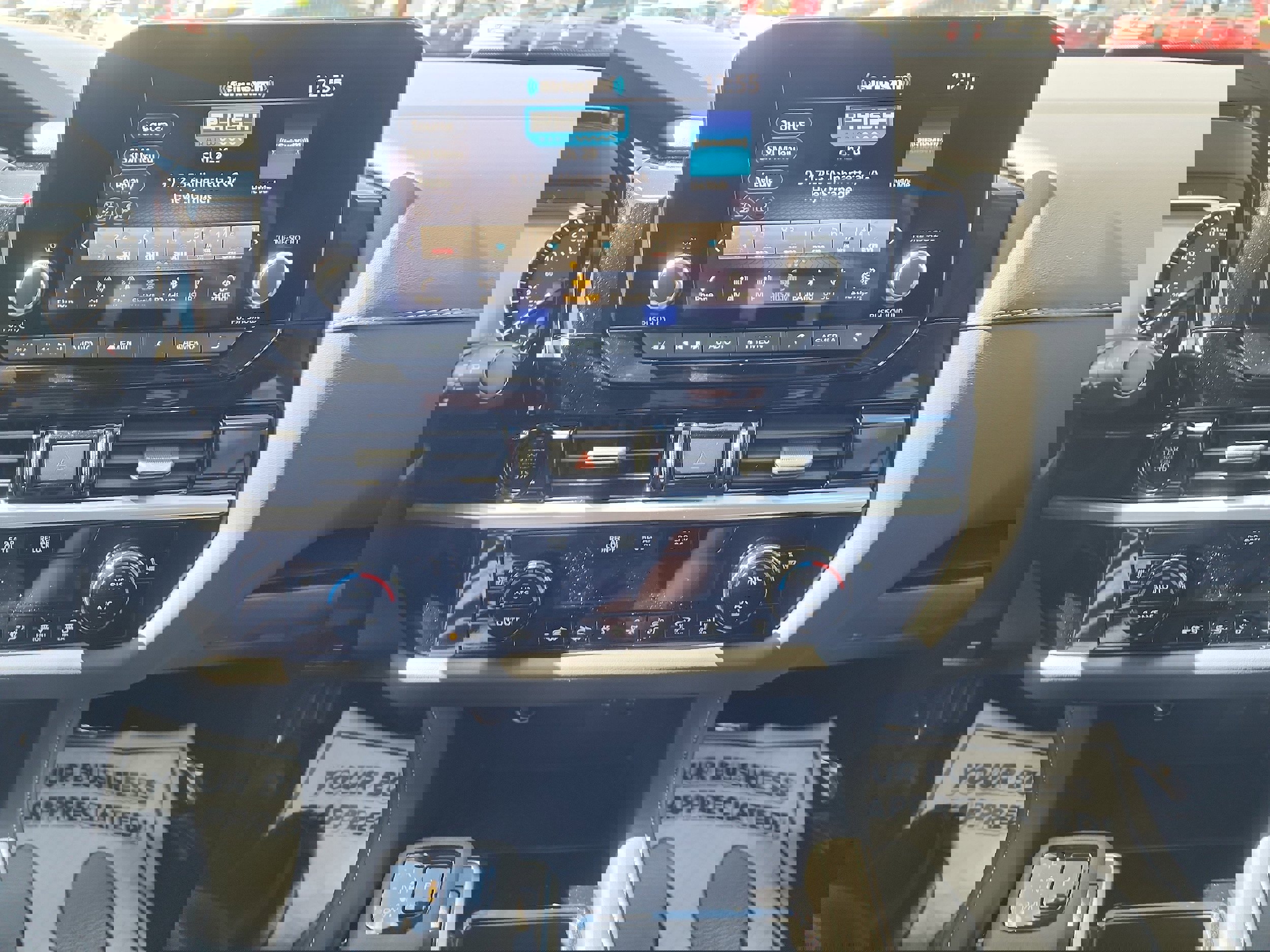 New 2025 Nissan Pathfinder SV image 13