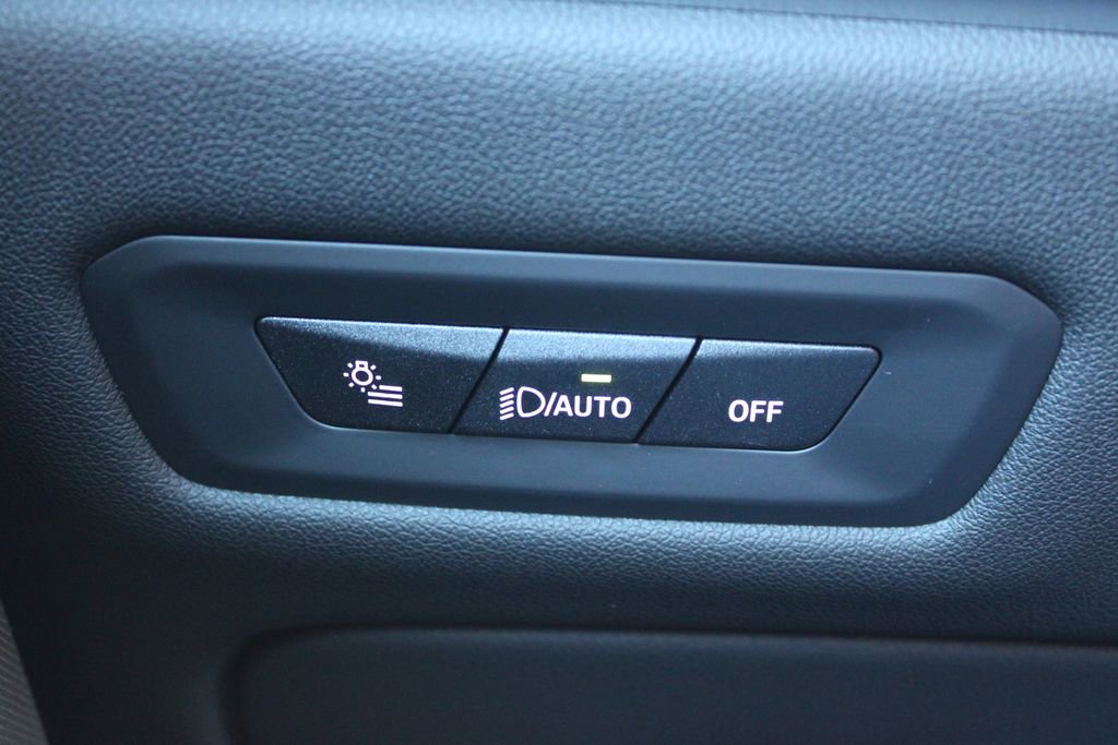 New 2026 BMW X5 xDrive50e w/ Climate Comfort Package image 52