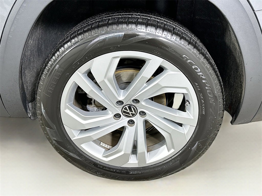 Used 2023 Volkswagen Atlas SE w/ Panoramic Sunroof Package image 24