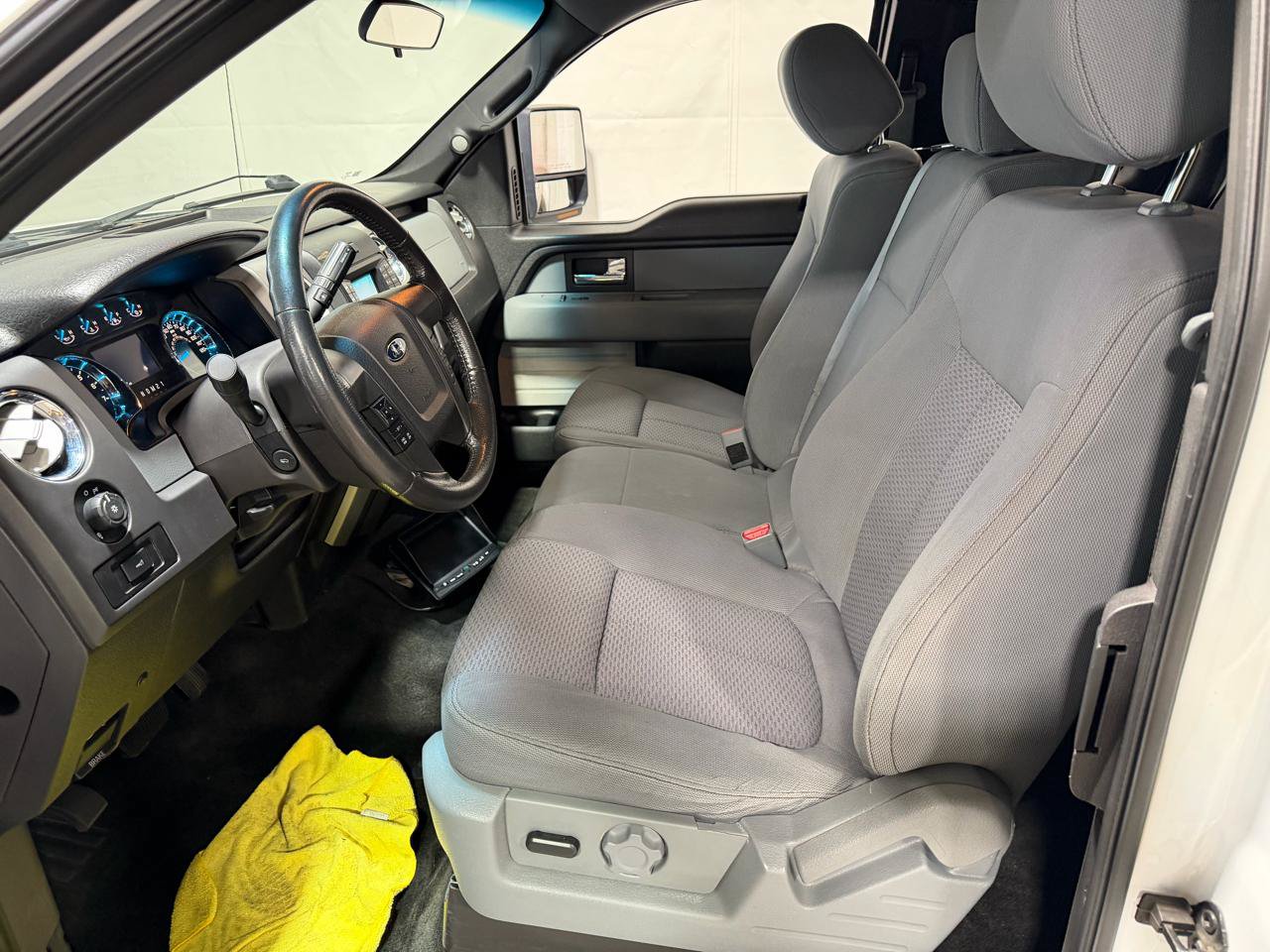 Used 2014 Ford F150 XLT AWD/4WD image 22