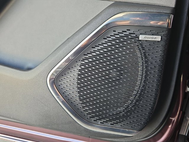 Used 2025 GMC Acadia Elevation w/ Elevation Premium Package FWD image 20