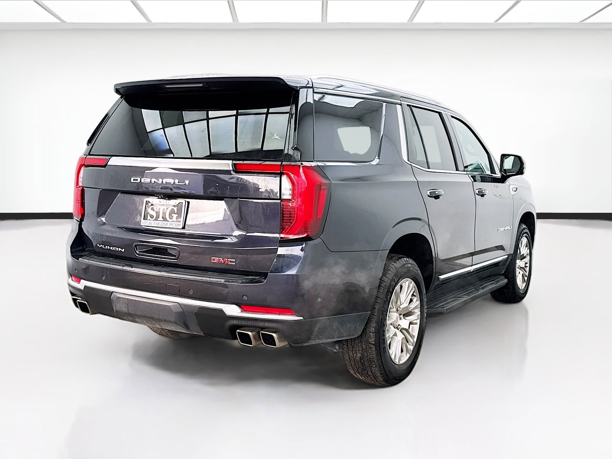 Used 2025 GMC Yukon Denali image 4