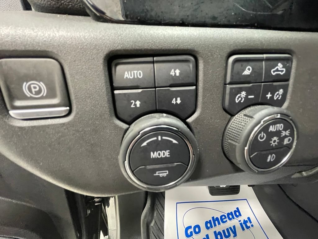 Used 2024 Chevrolet Silverado 1500 LT Trail Boss w/ Convenience Package II AWD/4WD image 20