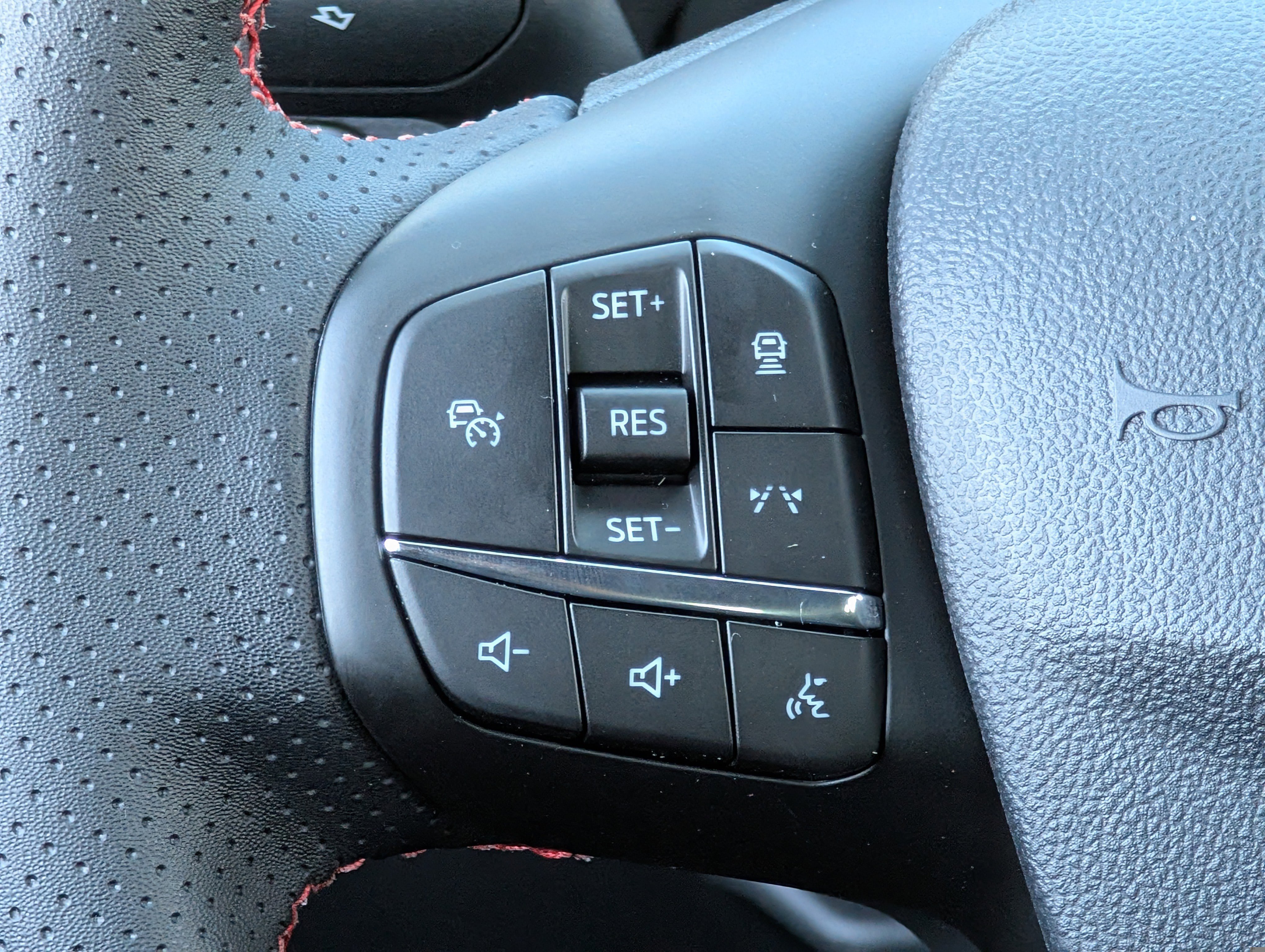 New 2026 Ford Escape ST-Line w/ Tech Pack #1 FWD image 13