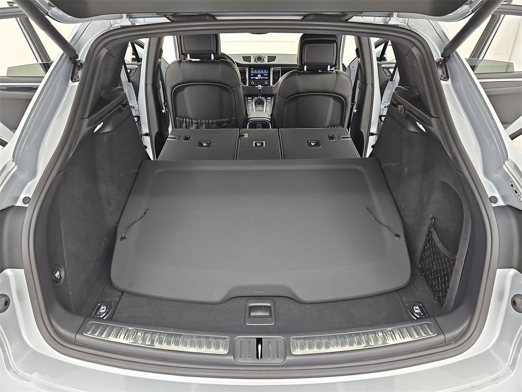 Used 2018 Porsche Macan image 20