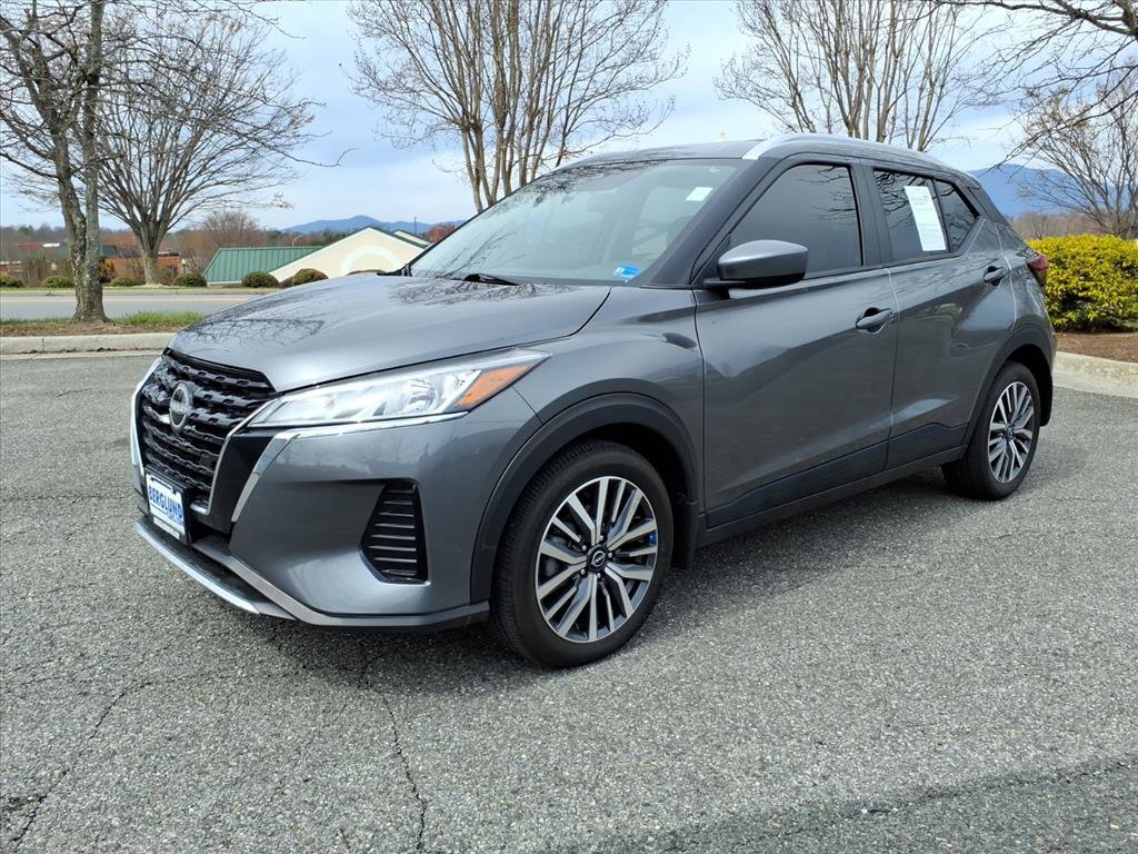 Used 2024 Nissan Kicks SV image 14