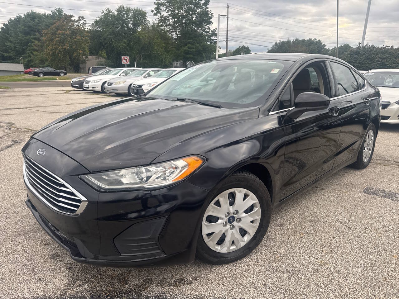 Used 2019 Ford Fusion S FWD image 4