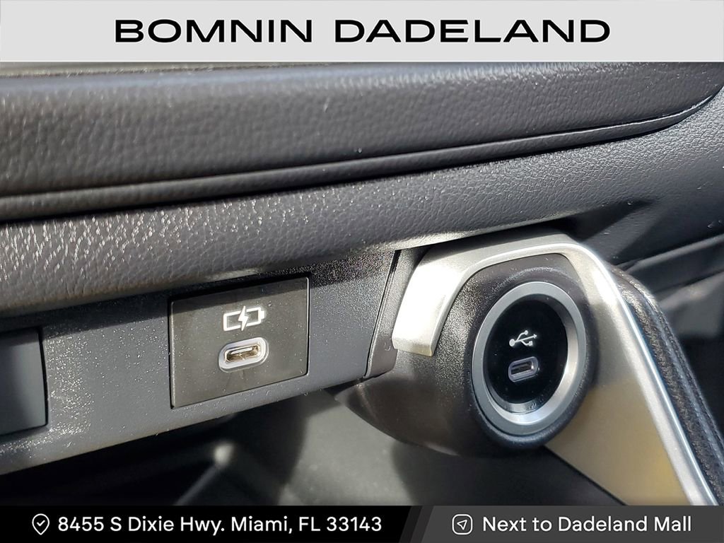 Used 2025 Toyota Grand Highlander AWD image 26