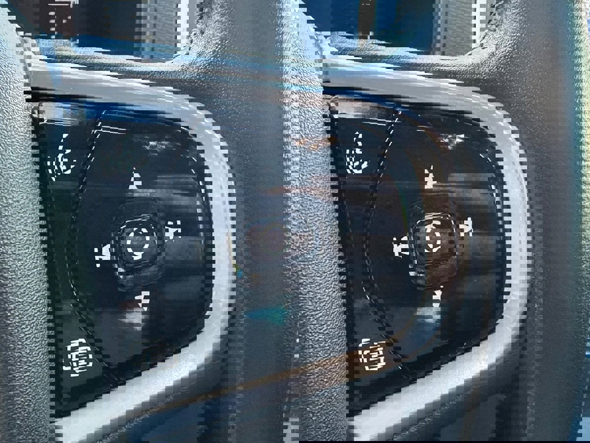 Used 2018 Volvo XC90 T5 Momentum w/ Convenience Package image 24