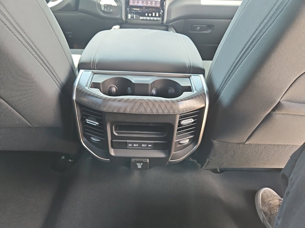 New 2026 RAM 2500 Big Horn AWD/4WD image 32