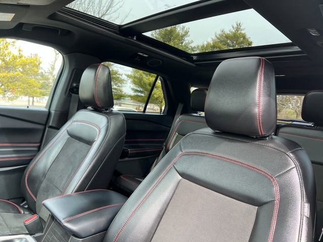 Used 2022 Ford Explorer ST-Line image 17