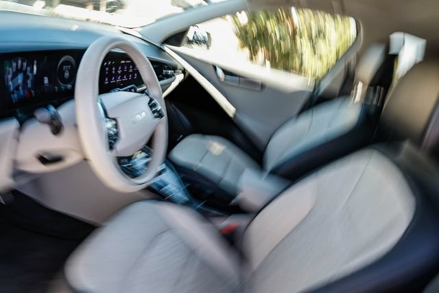 Used 2024 Kia Niro Wave FWD image 24