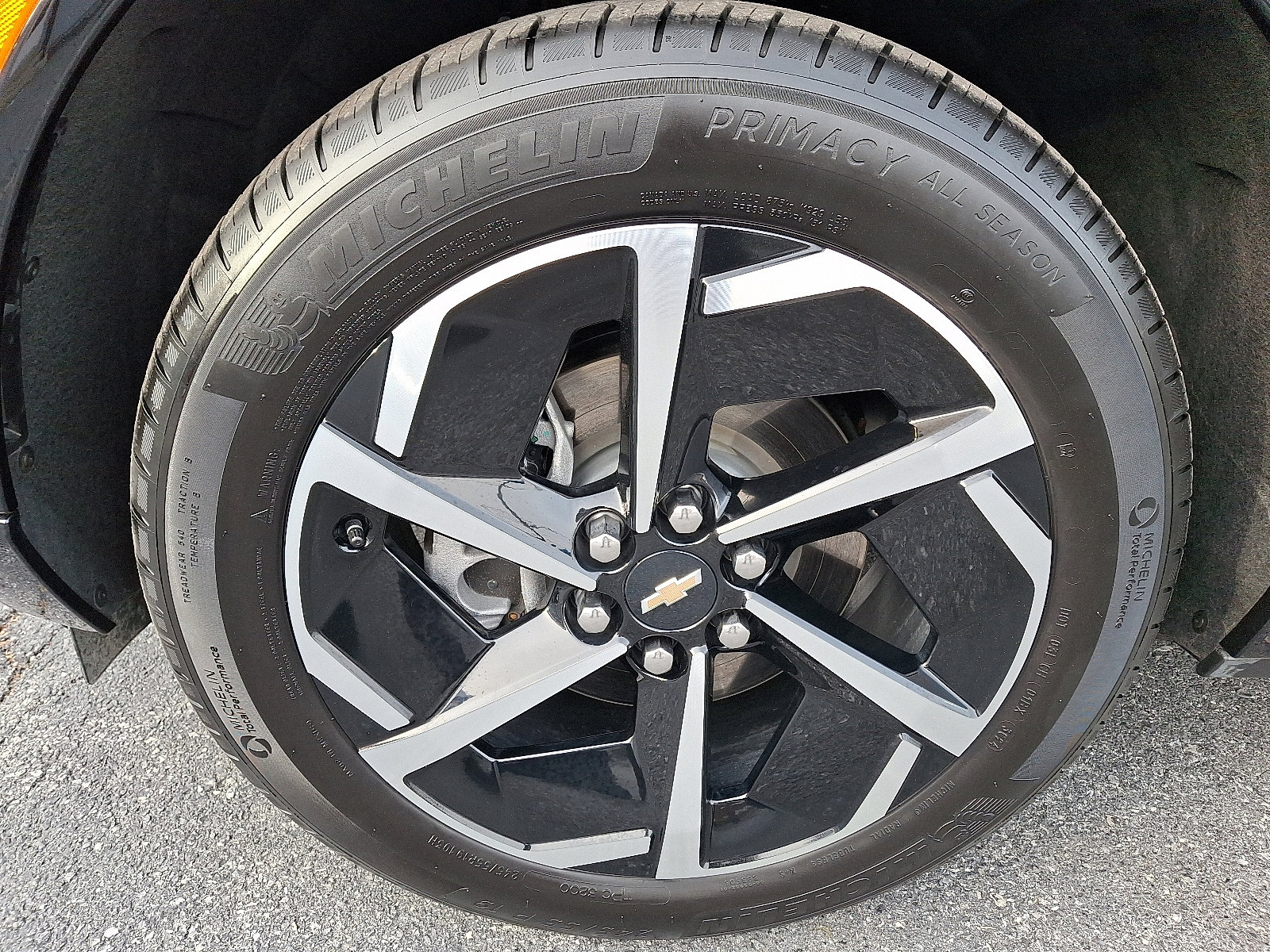 Used 2025 Chevrolet Equinox EV LT w/ Convenience Package image 9