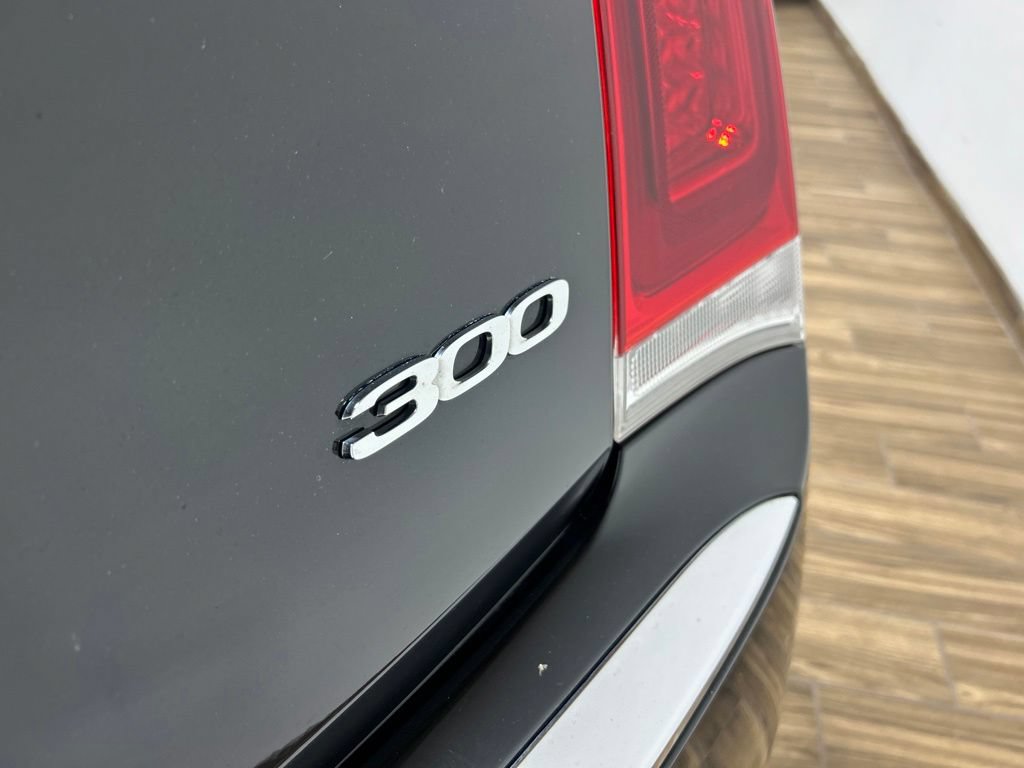 Certified 2018 Chrysler 300 Touring L AWD/4WD image 28