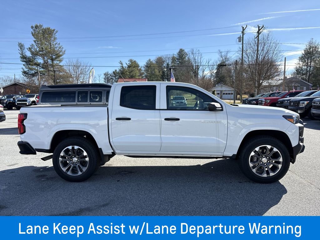 New 2025 Chevrolet Colorado W/T image 9