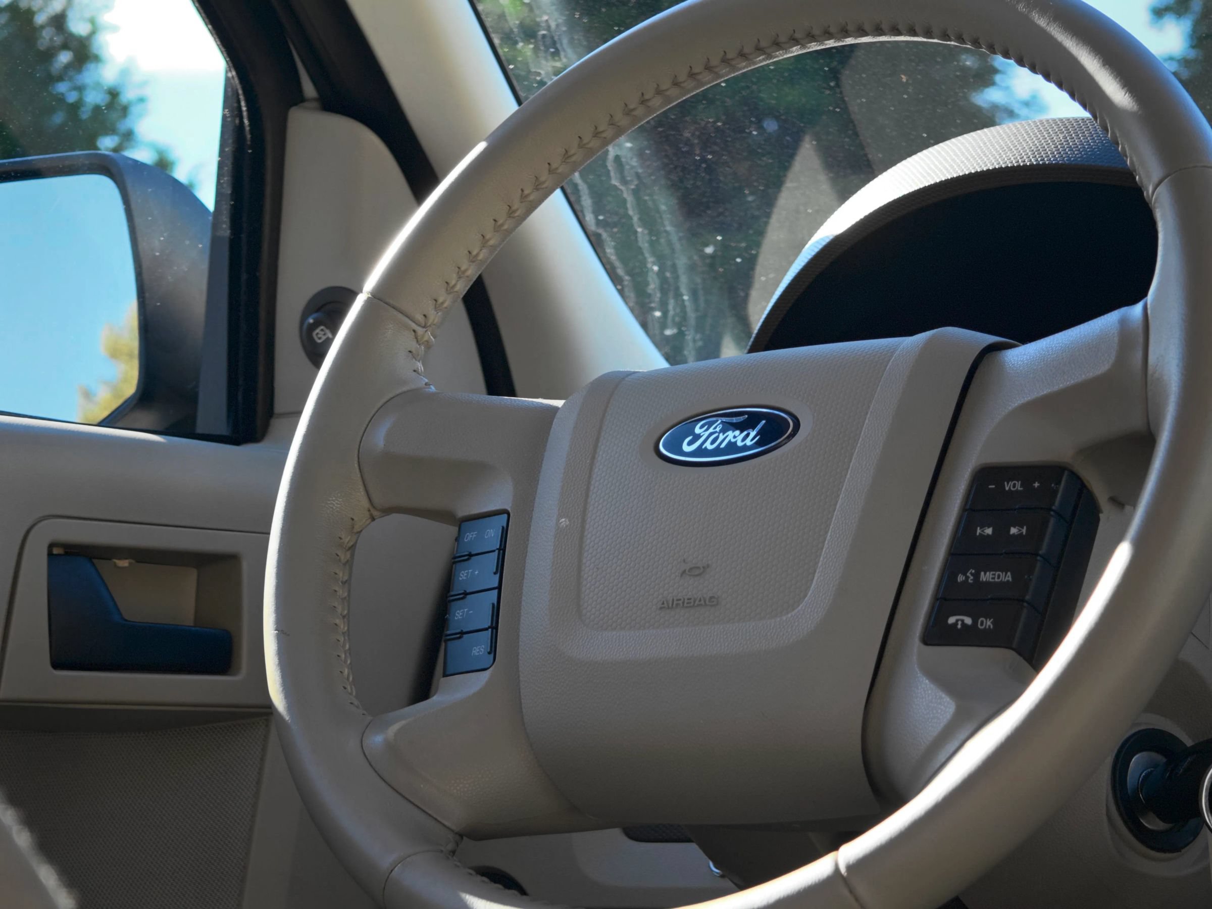 Used 2012 Ford Escape 4WD Hybrid image 21
