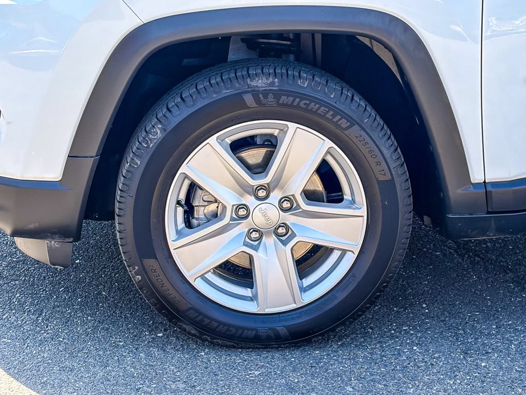 Used 2022 Jeep Compass Latitude AWD/4WD image 14