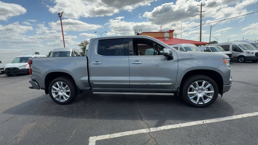 Used 2024 Chevrolet Silverado 1500 High Country AWD/4WD image 9