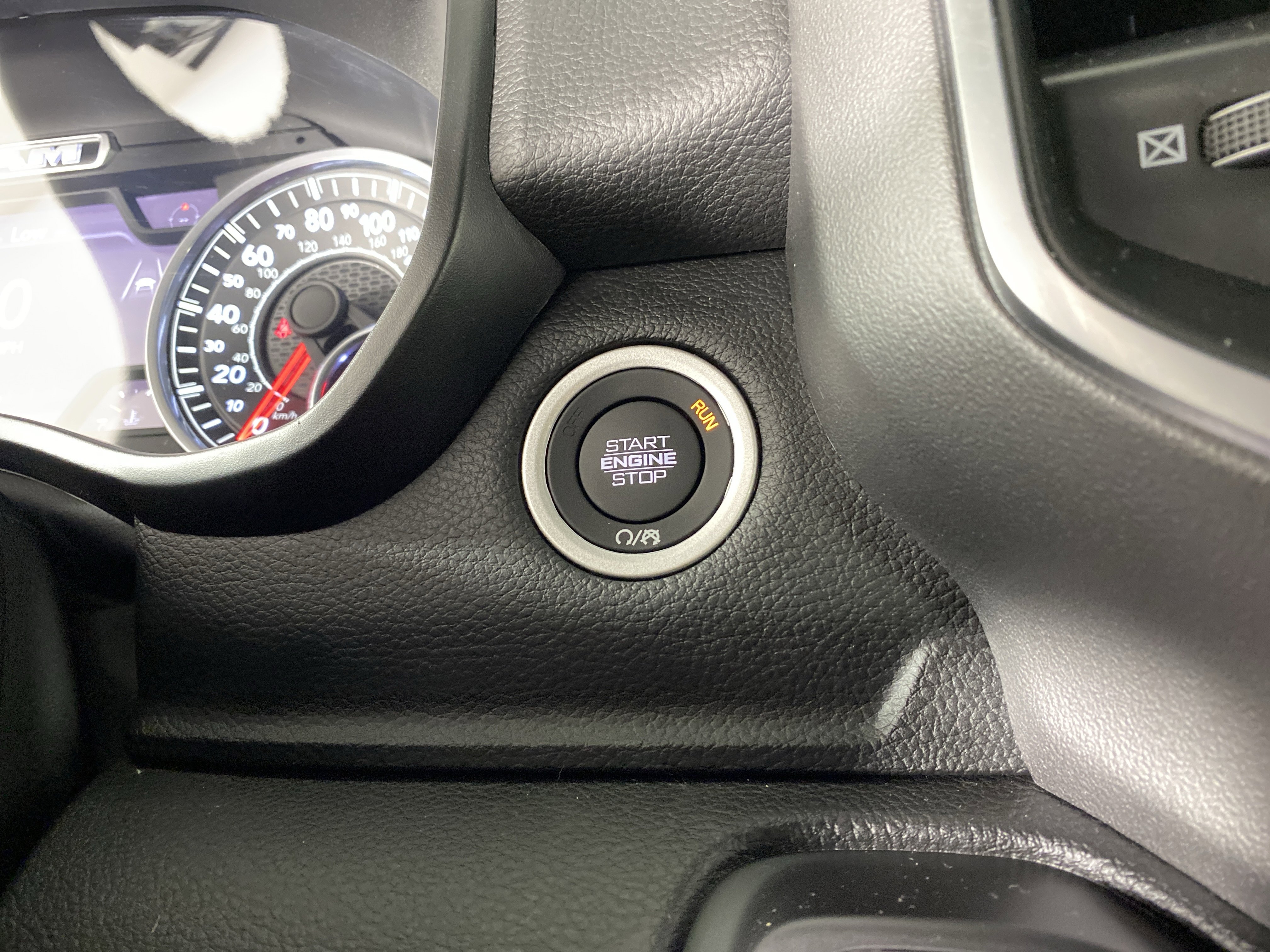 Used 2025 RAM 1500 Big Horn image 27