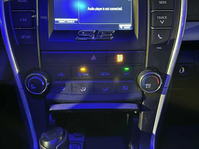 Used 2015 Toyota Camry SE image 28