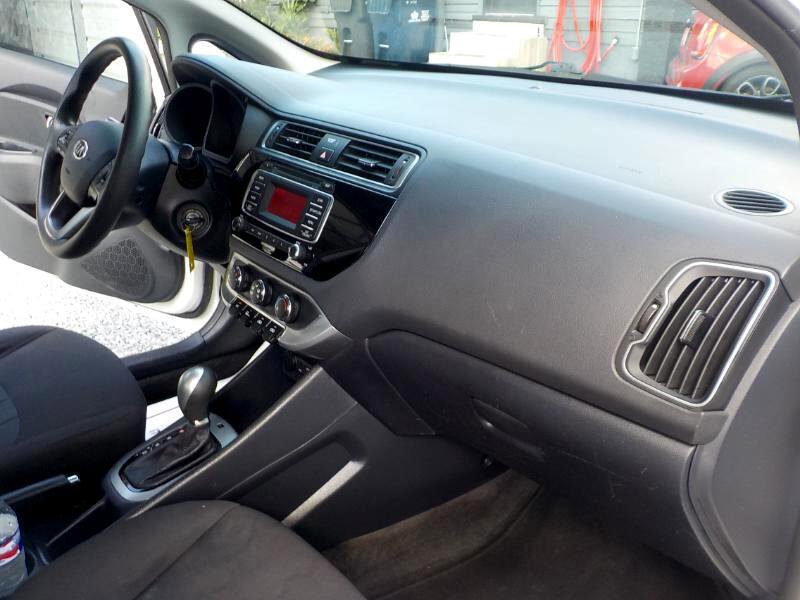 Used 2017 Kia Rio LX image 26